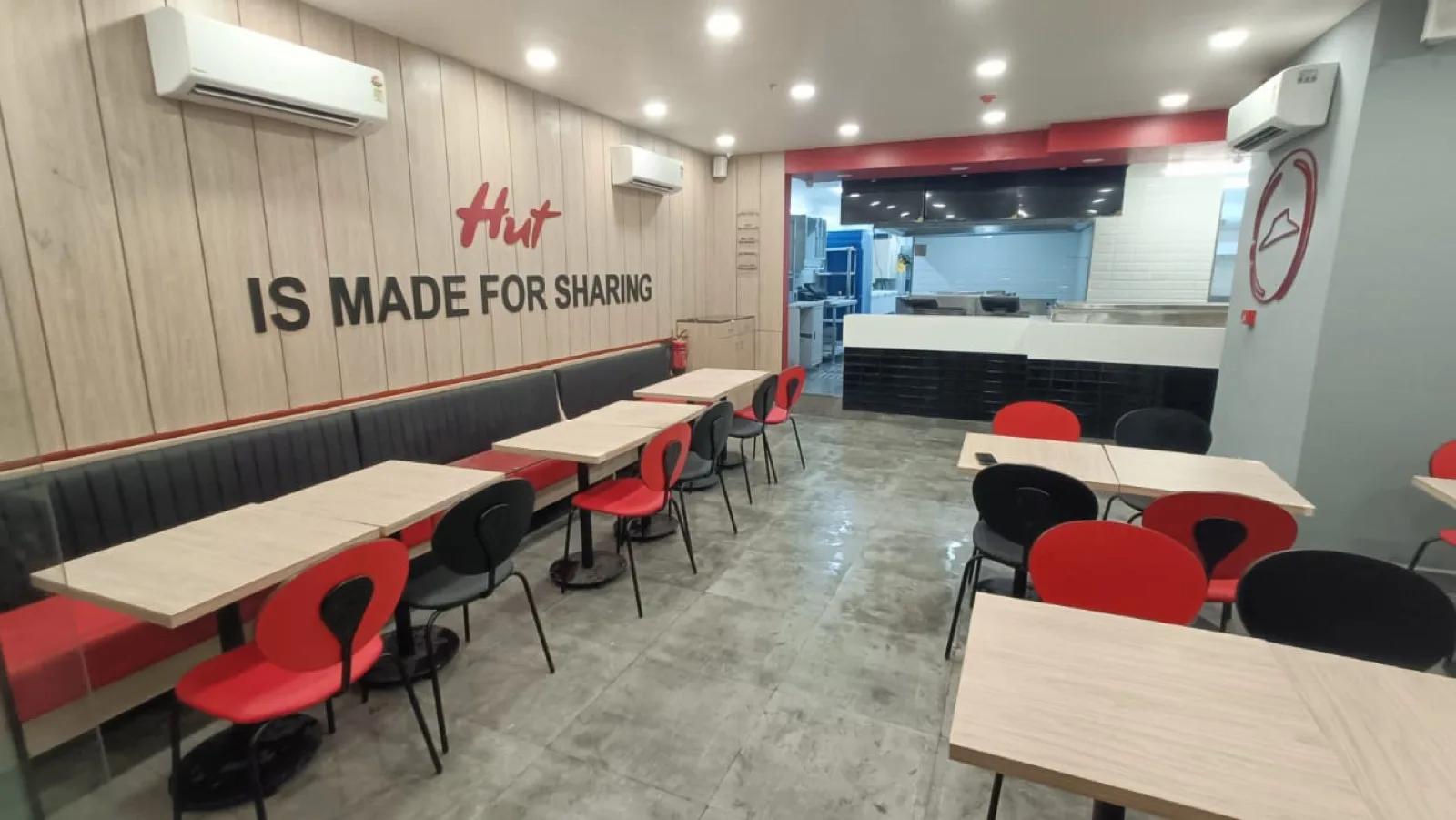 Pizza Hut dining wall and seating